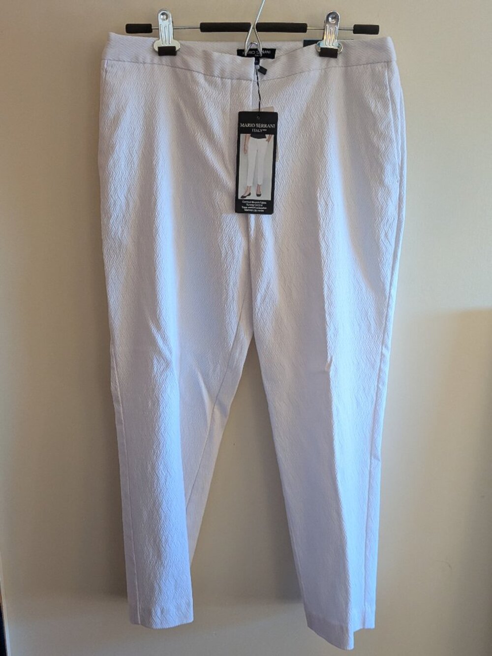 NWT Mario Serrani Italy Textured White Crop Pant- Size 10
